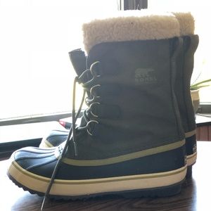 Sorel winter carnival boots